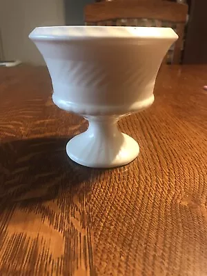 Haeger Pottery Pedestal Vase Pot Planter Matte Creamy White 3955 • $12.50
