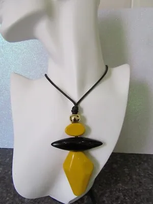 Zsiska - Resin Beads -  Pendant Necklace -  Adjustable - Excellent Condition • $22