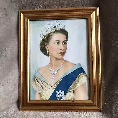 Picture Of The Queen Elizabeth II In A Gold Gilt Vintage Frame • £18