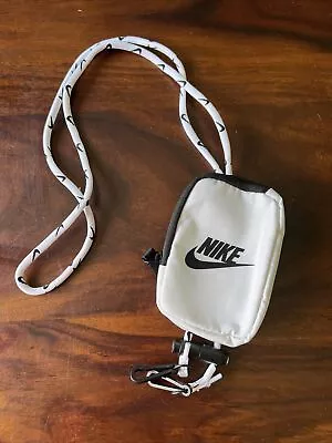 Nike Lanyard Pouch 'Black/White' OSFM New Without Tags • $10.99