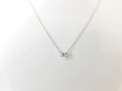 18  10K White Gold APX 1/5 CTW Marquise Diamond Necklace (AM1077004) • $399.99