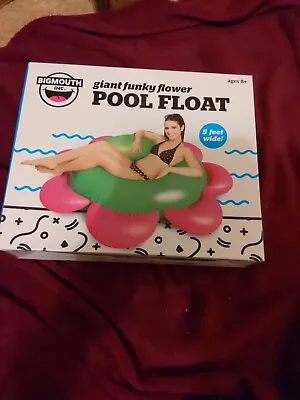 Big Mouth Toys Giant Funky Flower Pool Float 5ft Wide Snow Tube • £10.99