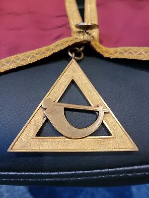 Irish Masonic Royal Arch Chapter Officers Collar & Jewel • £20