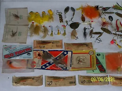 62 Pc Small Vintage Fly And Fishing Lures. • $39