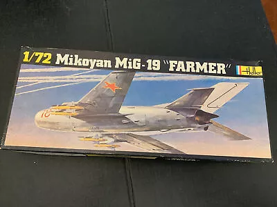 VINTAGE HELLER 1/72 MIKOYAN MiG-19  FARMER    #251 • $20