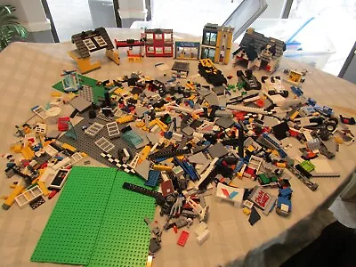 Massive 8lbs++ Legos City Creator Lot Many Buildings & Associated Parts Lego Lot • $119.99