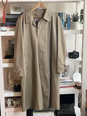 Burberry (formally Known As Burberry’s) Vintage Beige Nova Check Trench Coat • $150