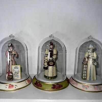 Avon Mrs. Albee Mini Figurines & Globes 2002 2004 2006 Lot Of 3 *Read • $9.99