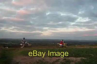 £2 • Buy Photo 6x4 Trials Riders Practising Along The Top Of Portsdown Hill Southw C2006