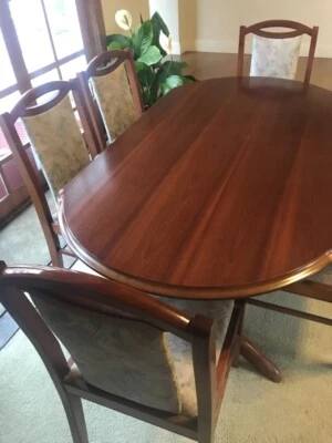 $120 • Buy Extendable Dinning Table And Chairs