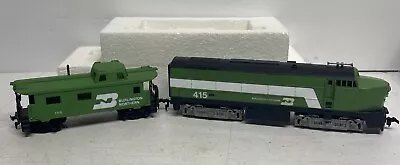 Vintage TYCO HO Burlington Northern #415 Shark Nose Diesel Locomotive & Caboose • $49.99