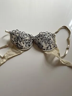 Size 32B La Senza White Black Lace Bra • £5