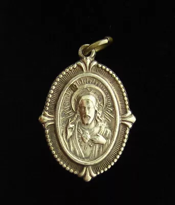 Vintage Sacred Heart Of Jesus Medal Religious Holy Catholic Mary Mount Carmel • $9.59