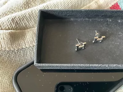 $35.25 • Buy FREE POSTAGE: SILVER TONE STUD PIERCED EARRINGS New Never Used Unwanted Gift