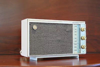 Motorola Model XT4CH - AM Radio All Transistor - 1966 • $39.50