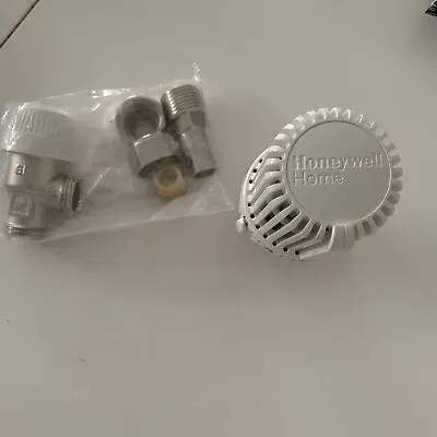 Honeywell 15mm Or 10mm Reversible Flow TRV Angled Thermostatic Radiator Valve • £12