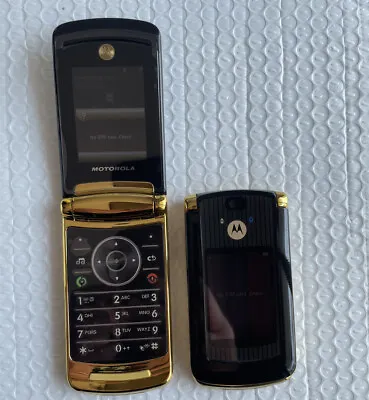 Motorola RAZR2 V8 2GB Unlocked GSM 2MP Flip Bluetooth MP3 2.2  Gold Mobile Phone • $55