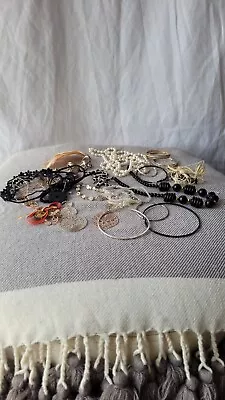 Bulk Lot Broken Damaged Vintage Costume Jewellery Beads Clasps  Bits And Pieces • $30