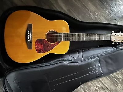 Yamaha F335 Acoustic Guitar - Natural • $94