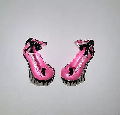 Monster High Draculaura Sweet 1600 Doll Shoes • $14.25