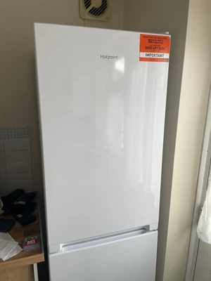 £165 • Buy Hotpoint Fridge Freezer Frost Free 50/50