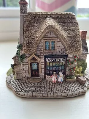 Lilliput Lane - Village Shop Penny Sweets • £12