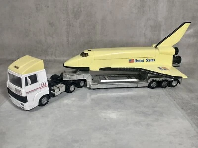£19.99 • Buy Toy Renault Highliner Transporter & NASA Space Shuttle - Maisto