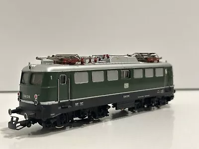 MARKLIN H0 Scale 3040 Electric Locomotive - E40210 • $44