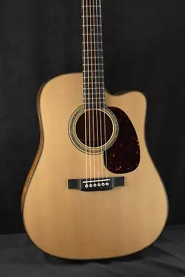 Martin Custom Shop Dreadnought Sitka Spruce Flamed Koa • $5999