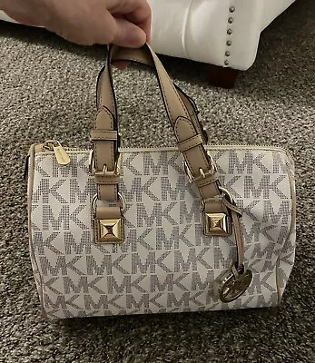 **~** Michael Kors Signature Grayson Satchel Handbag -preowned **~** • $150