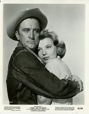 LONELY Are The BRAVE Original 1962 8x10 Film Still KIRK DOUGLAS Gena Rowlands Vv • $9.99