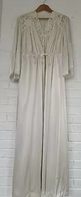 Vintage Vanity Fair Cream Night Gown And Robe Peignoir Set Lace Sleeve Large • $40