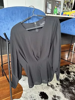 Mossman Black Top  Size 10  • $17