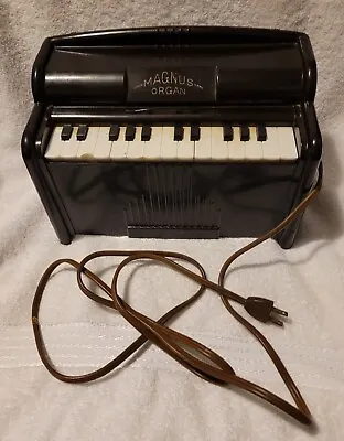 Vintage Magnus Tabletop Bakelite Electric Organ Model # 1510 Works!  • $45