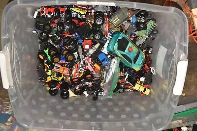 Lot Of 32LBS Hot Wheels And Match Box (8797G) • $9.99