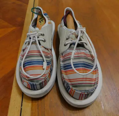 SANUK Striped  SIDEWALK SURFER Shoes  MEN SIZE 9 US • $12.99