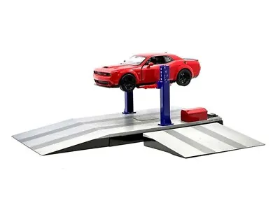 Battery Operated Two Post Auto Lift For 1:24 Scale Diecast Model Cars - 9908 • $36.95