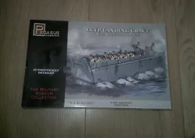 L265 Pegasus Model Kit 7650 LCVP Landing Craft With Crew And Soldiers Assembled • £0.99
