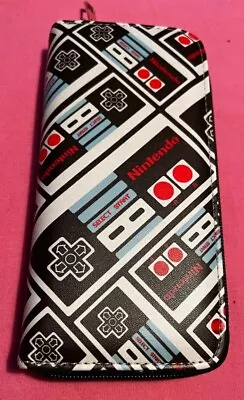 Nintendo NES Wallet.         *Oz Seller* PRICE DROP • $19.95