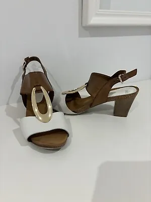 Caprice Size 6.5 Sandals  • £18