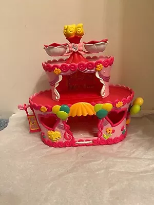 My Little Pony Ponyville Pinkie Pies Roller Skate Party Cake House Playset 2007  • $8.99