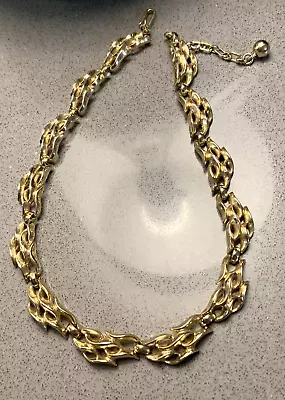 Vintage Trifari Necklace Hinged Wave Flames Wisps Gold Tone Fishhook Clasp 15.5  • $60