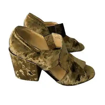 Cabi Interlock Moss Green Crushed Velvet Peep Toe Block Sandals With Box SZ 8 • $49