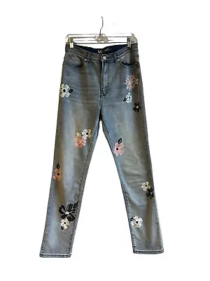 DG2 Diane Gilman High Waisted Embroidered Straight Leg Jeans Pre Owned Size 10T • $20