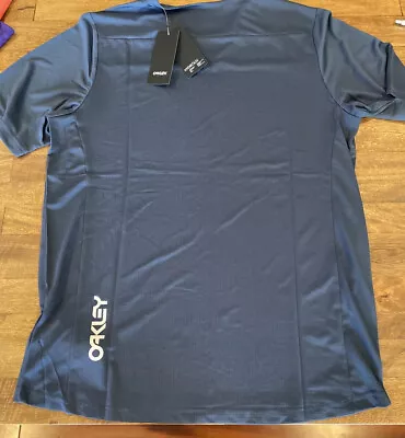 Oakley Poseidon Crewneck Cascade Trail Shirt Men's Large Brand New Factory Pilot • $26.96