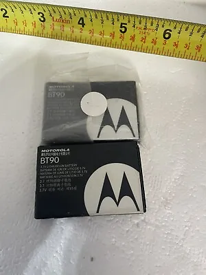 LOT OF 2X One New One Preowned Genuine Motorola  HKNN4013ASP01 Batteries BT90 • $34.99