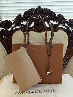 NWT Michael Kors Cameron Large East/West Reversible Leather Tote - Acorn/Oyster • $154