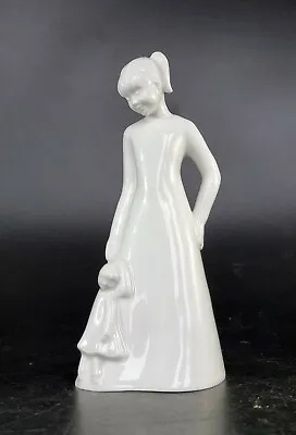 Moments By Coalport Figurine   Bedtime   Bone China White Figurine  • £24.72