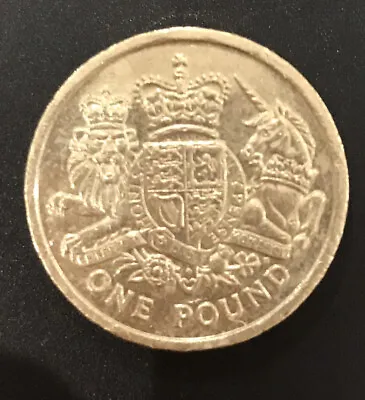 £1 Coin Royal Arms 2015 • £3.20