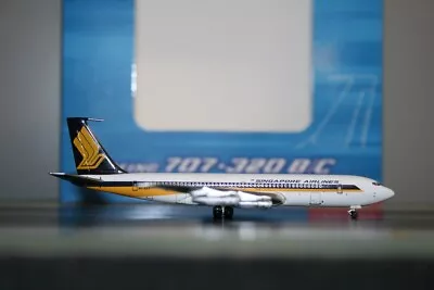 Aeroclassics 1:400 Singapore Airlines Boeing 707-300 9V-BEY BBX41618 Model Plane • $108